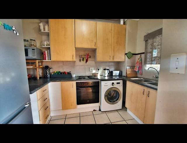 2 BEDROOM APARTMENT FOR SALE IN DIE HOEWES